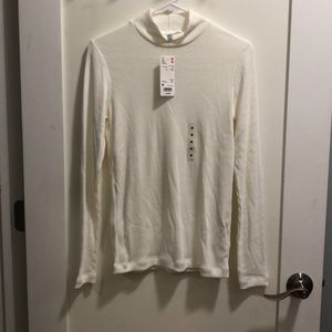 UNIQLO White Ribbed, Mock Neck, Long Sleeve Tee